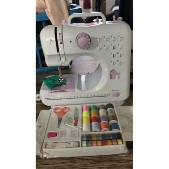 New Sewing Machine Portable mini Electric Sewing Machine for beginners - Picture 2 of 2
